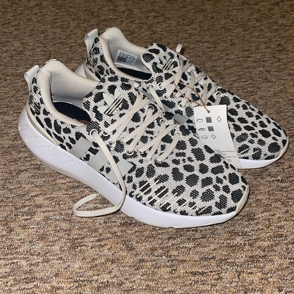 NWT Adidas Swift Run 22 - Picture 1 of 3
